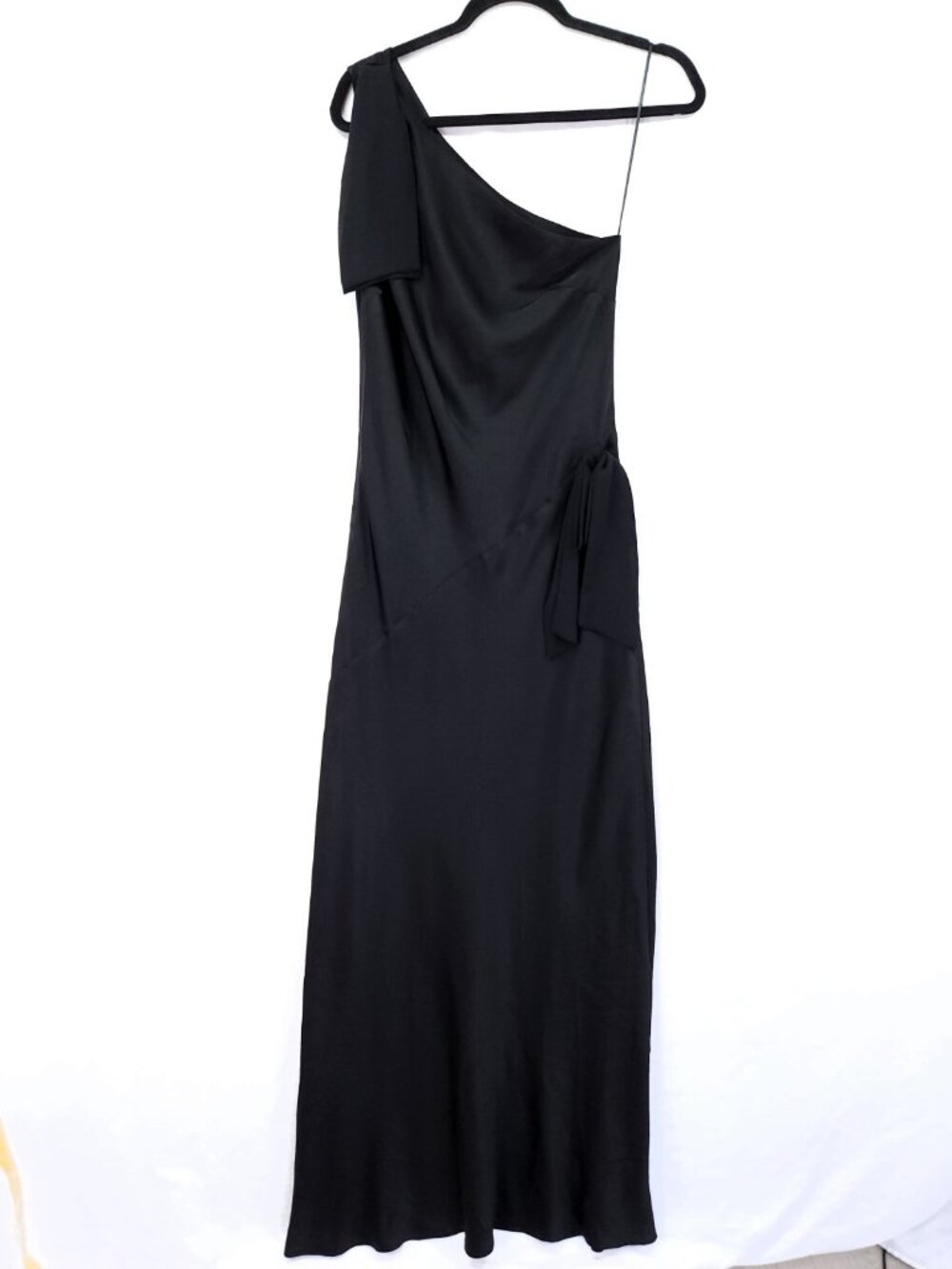 WAYF x Sara Walker Audrey One-Shoulder Black Satin Maxi Dress Size Small - Picture 4 of 13